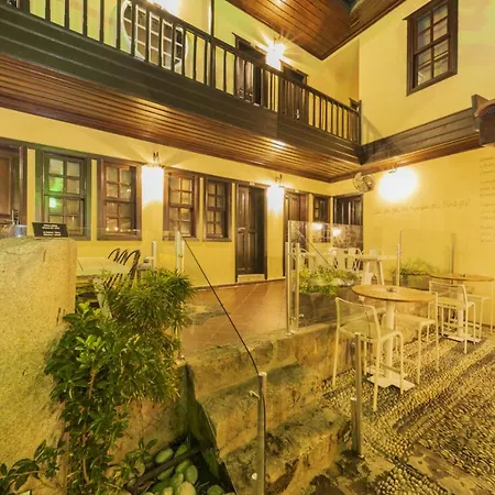 Amazing Flat Near Hadrians Gate דירה *
